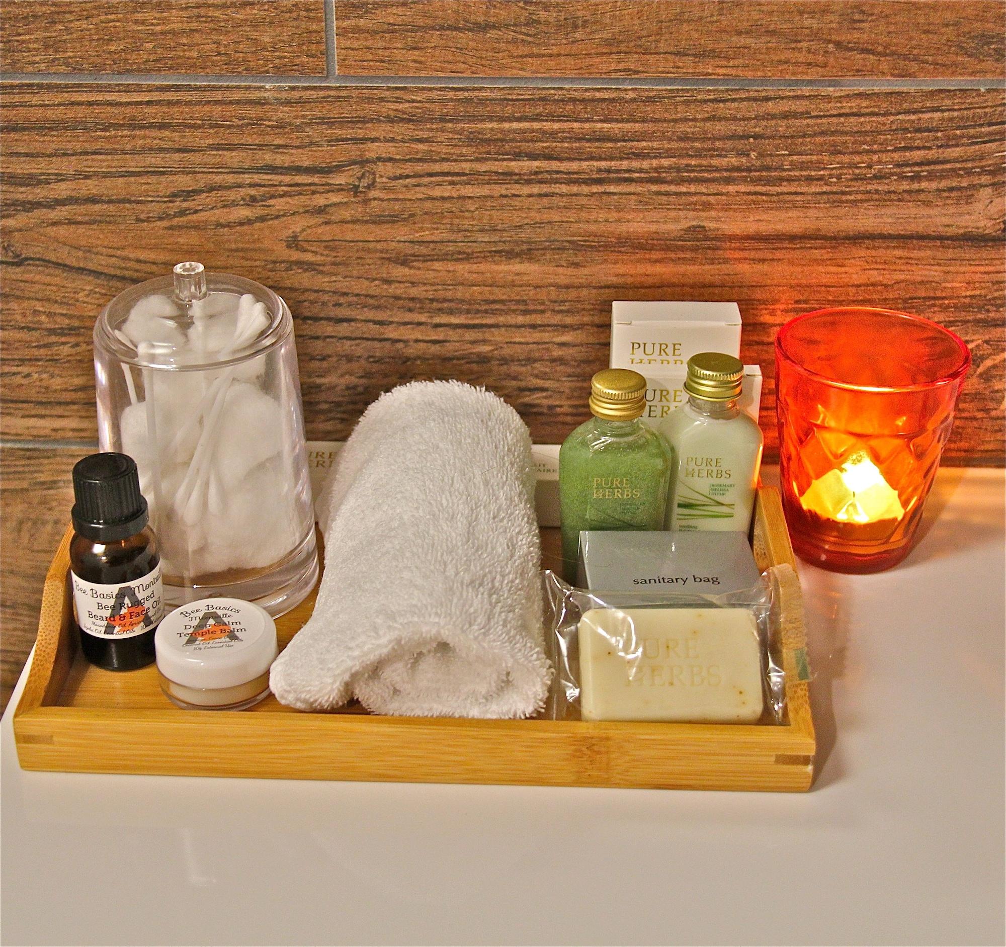 Altitude On Montville Exteriér fotografie A selection of spa products