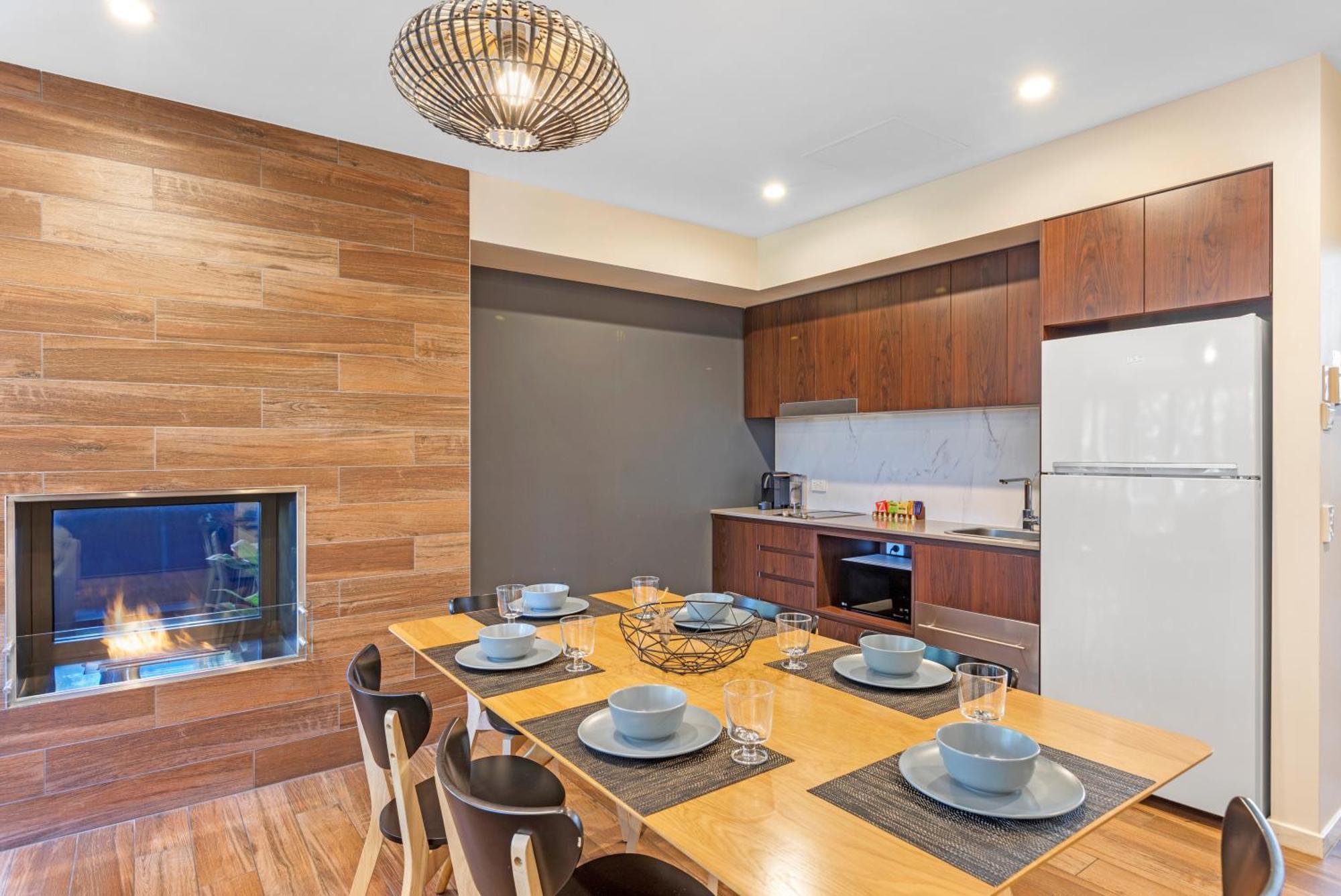 Altitude On Montville Pokoj fotografie A kitchen in a typical apartment