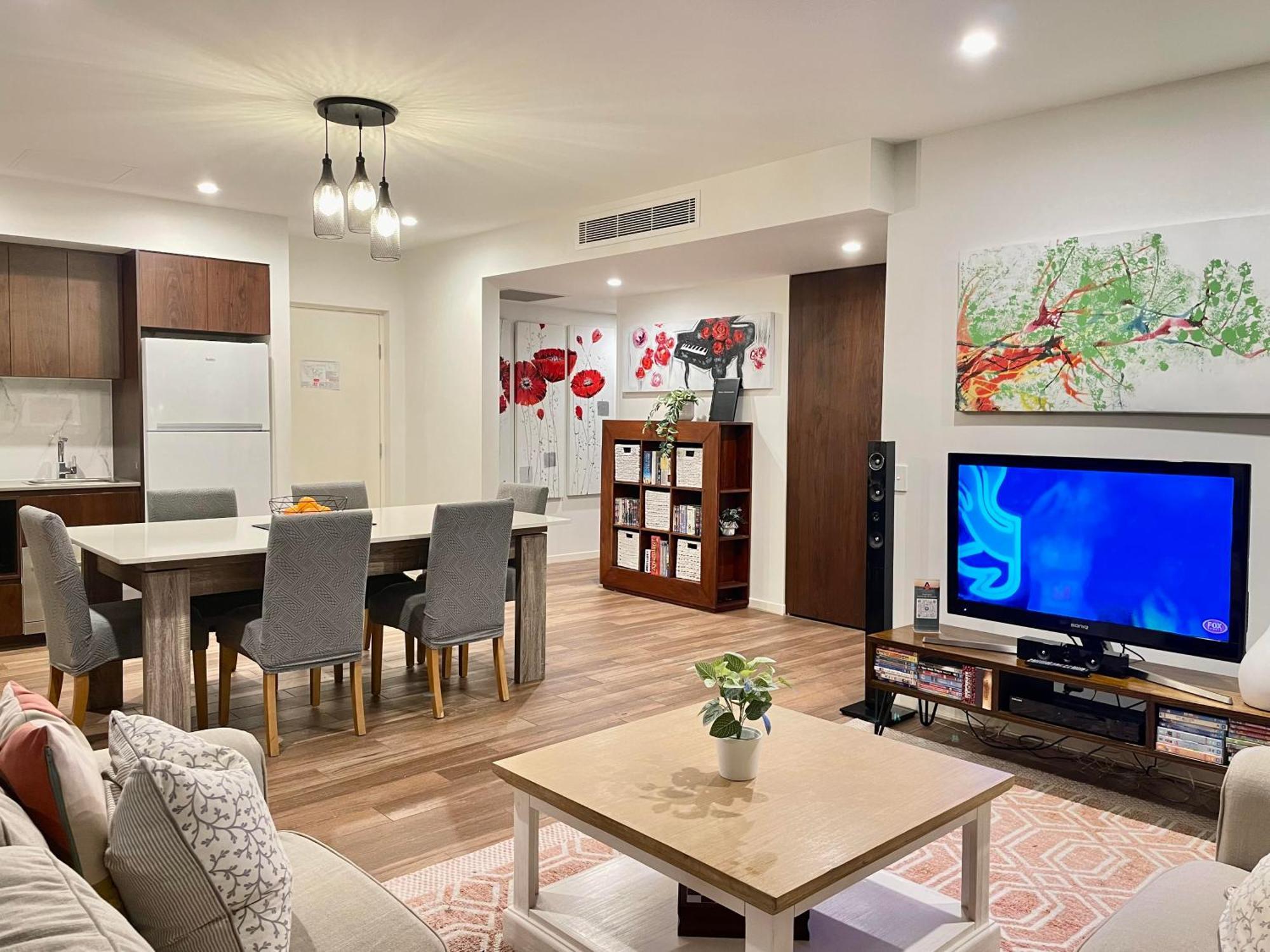 Altitude On Montville Pokoj fotografie A typical apartment at The Residence