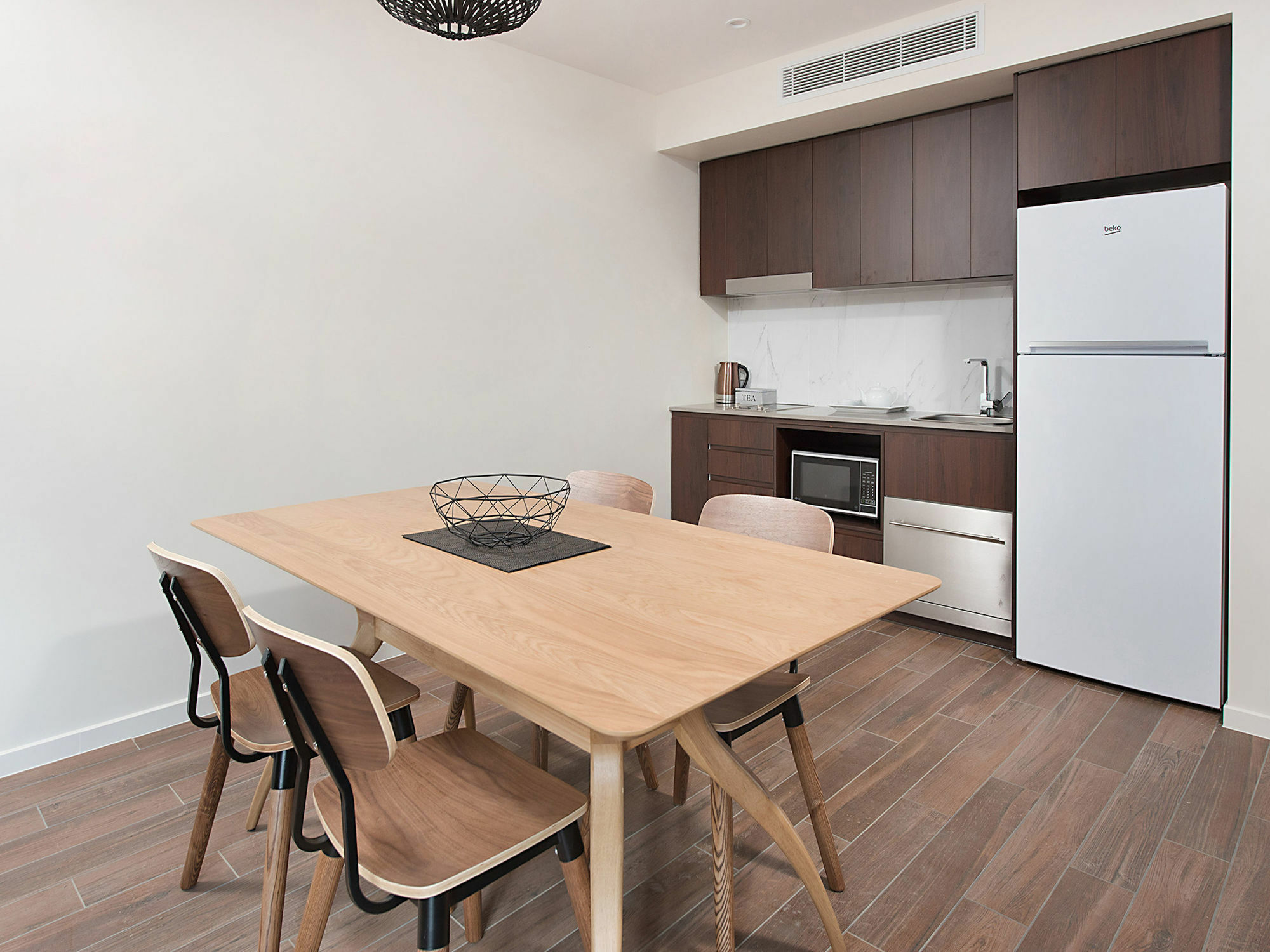 Altitude On Montville Exteriér fotografie A kitchen in a student apartment at the University of Adelaide