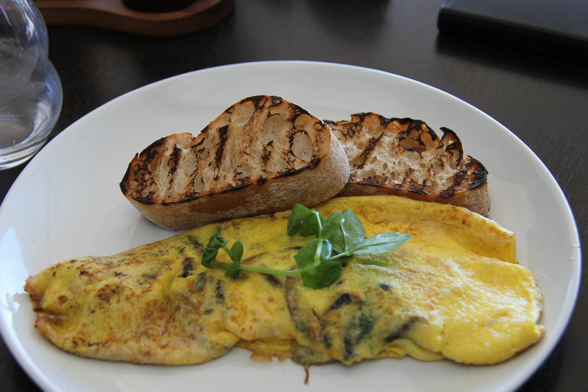 Altitude On Montville Exteriér fotografie An omelette with herbs