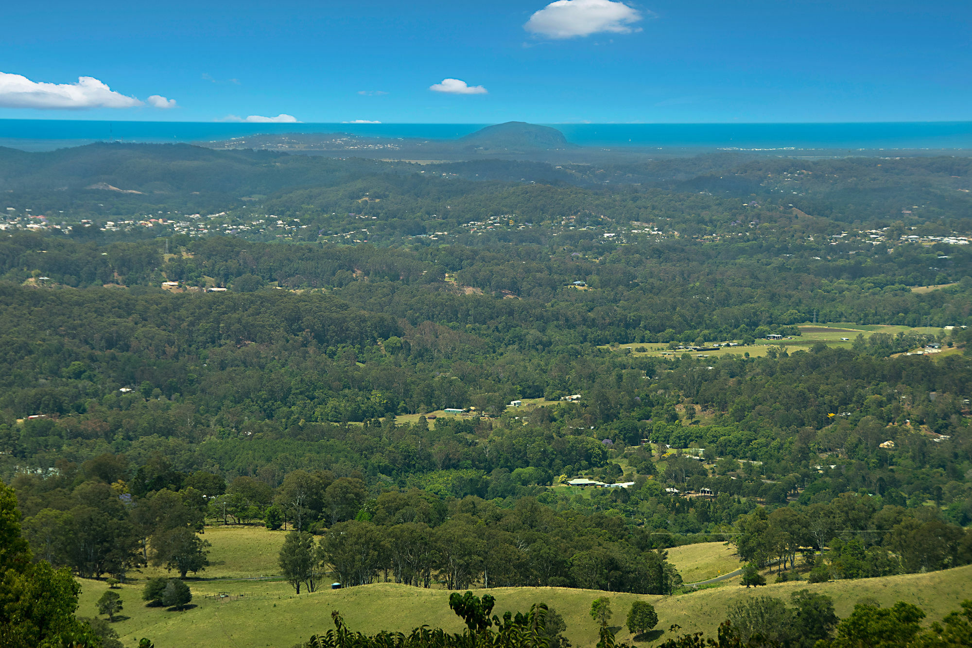 Altitude On Montville Exteriér fotografie View from the summit of Mount Coolum