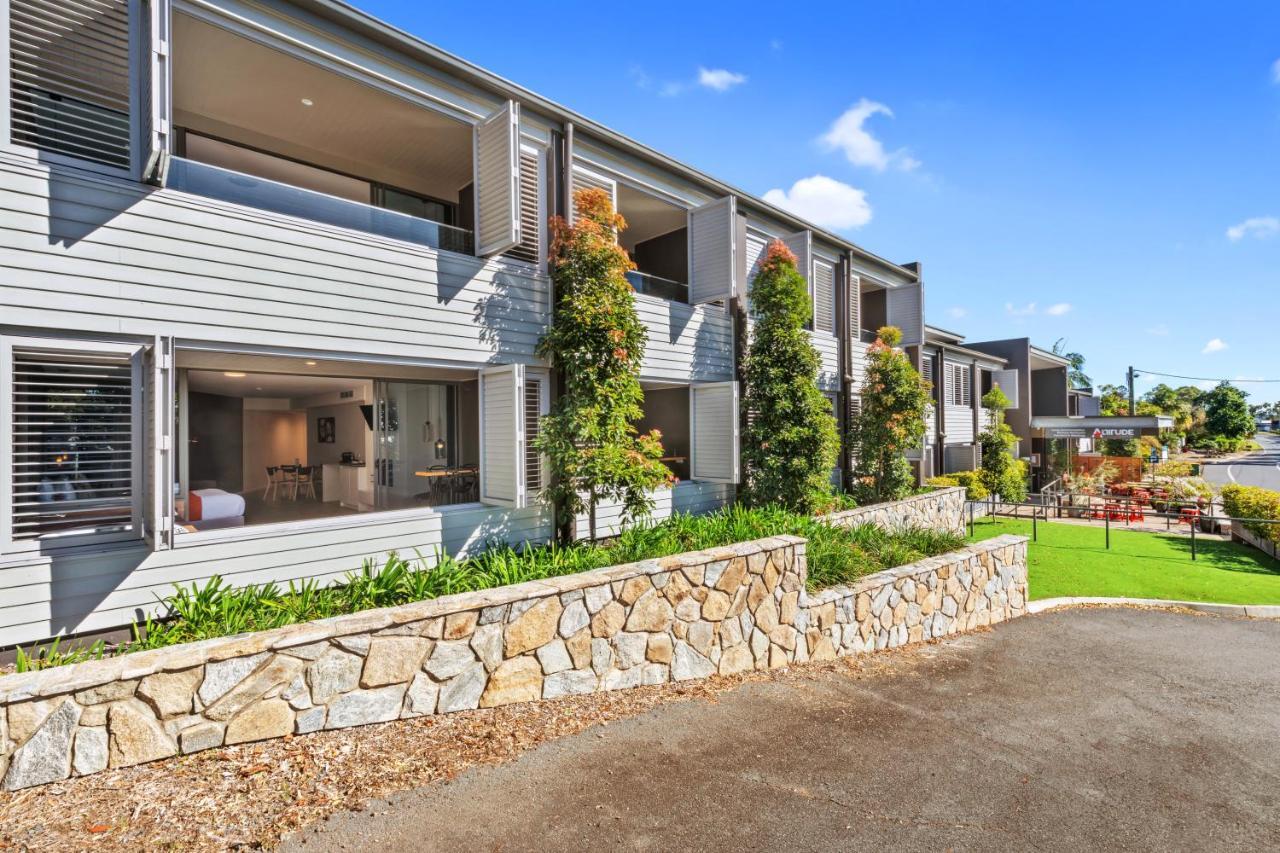 Altitude On Montville Exteriér fotografie Modern apartments in the suburb